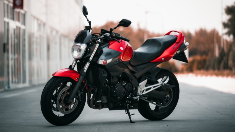Teciomar Ábila traz uma análise completa da chegada da Bajaj Pulsar NS400Z ao mercado brasileiro.